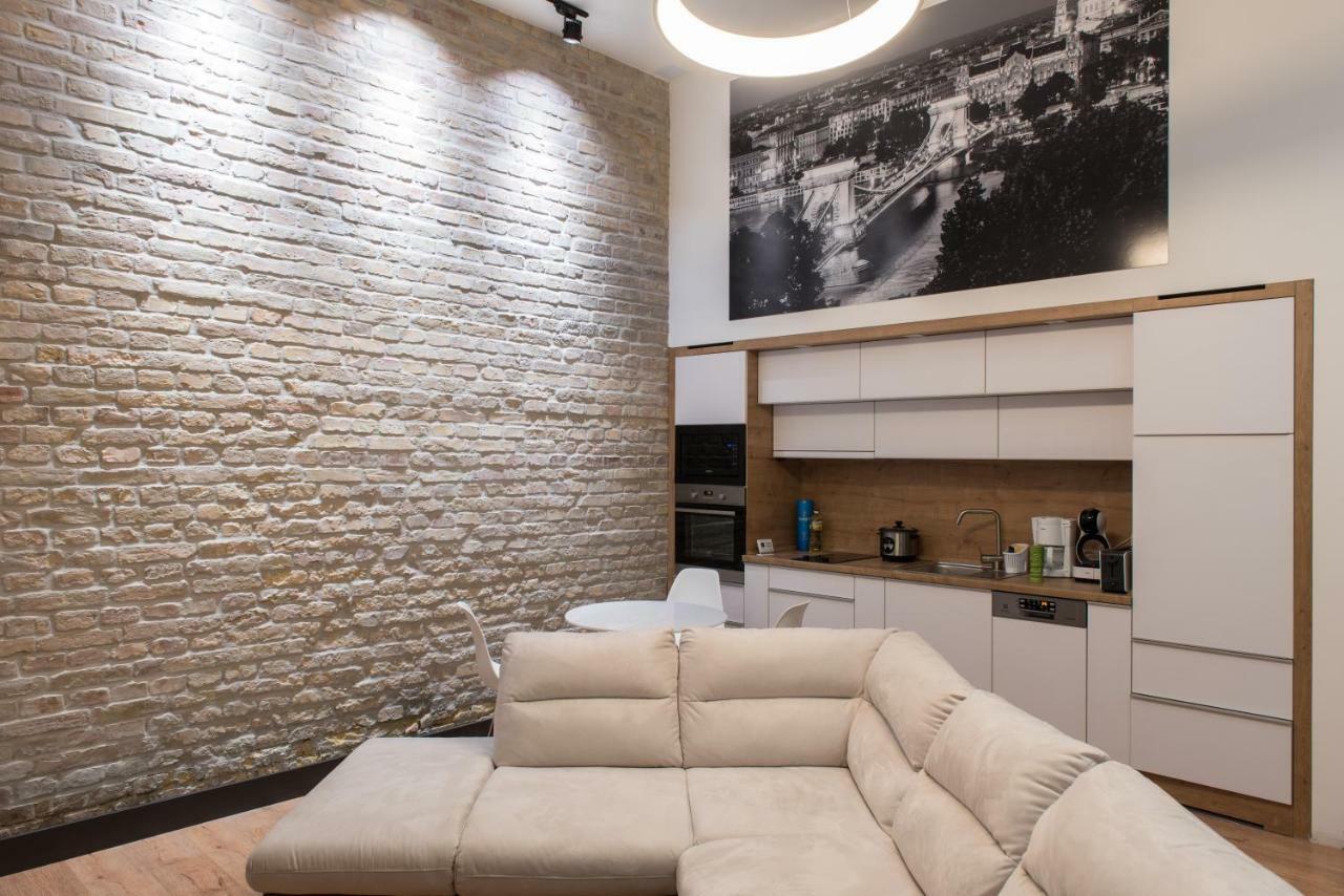 New Loft Style Appartman In The Heart Of The City Budapest Eksteriør billede
